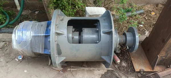 Mechanical drive assembly for plant equipment
