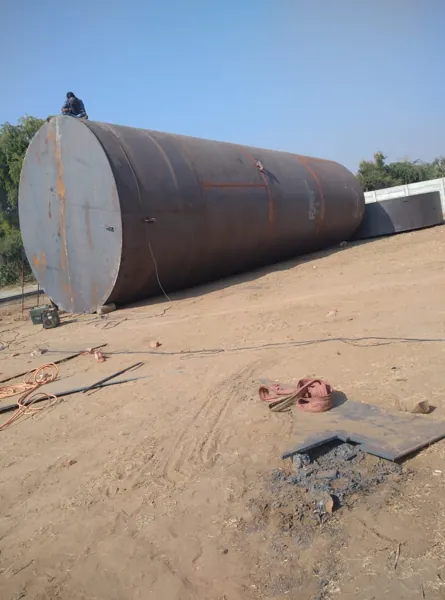 Horizontal cylindrical vessel fabrication